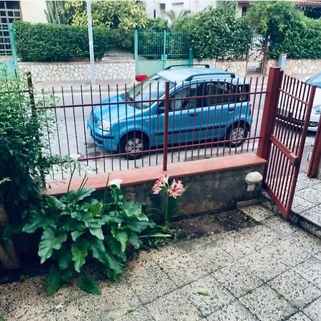 La Casa Dei Nonni Apartment *